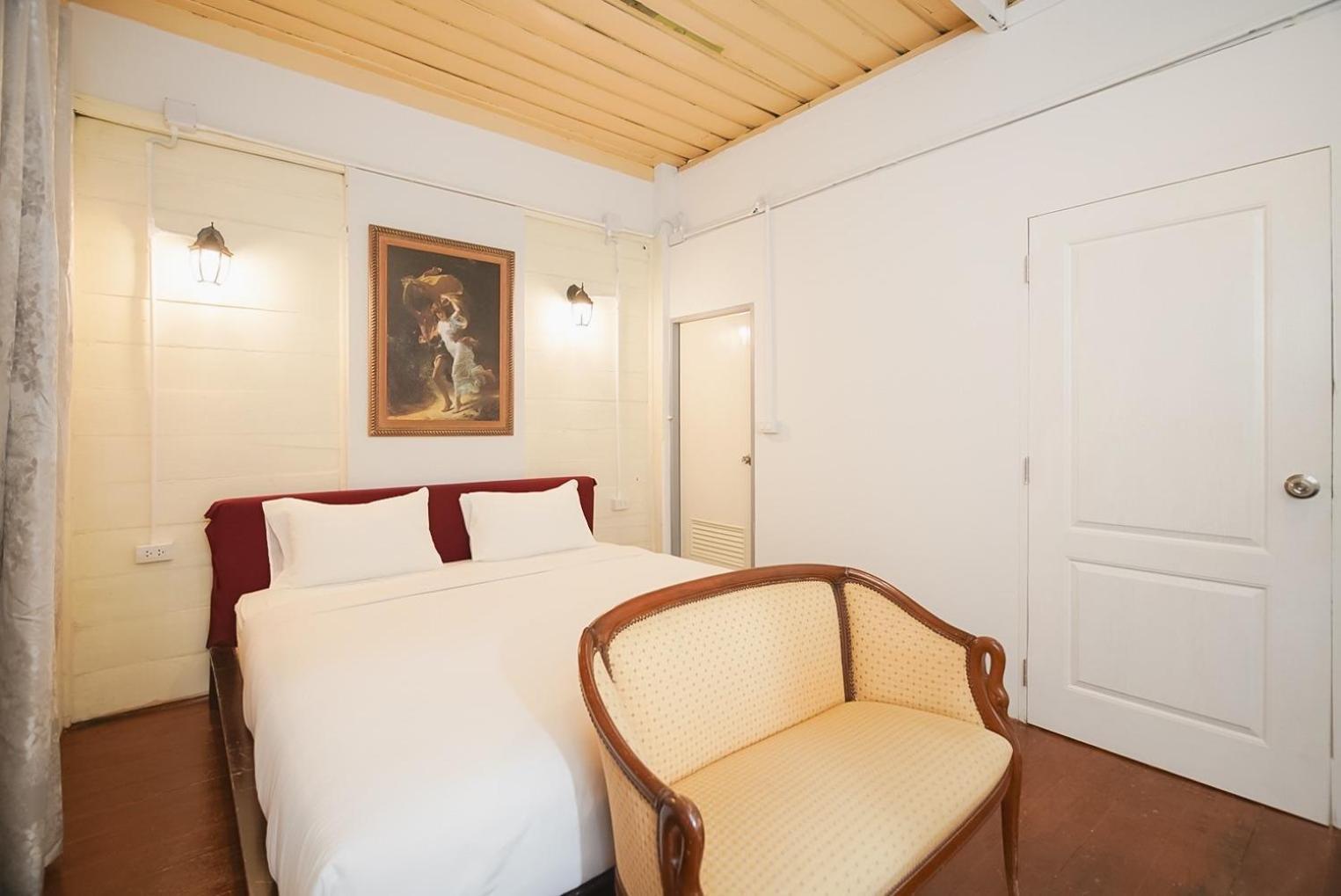 Mitr Inn Yaowarat Bangkok Exterior photo